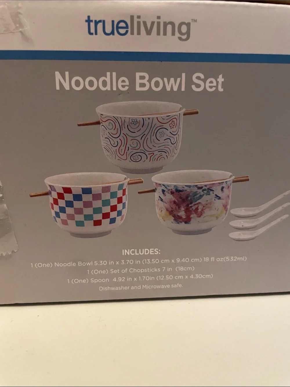 Whimsy Asian Noodle 5.6” Bowl and Wood Copsticks Practice
